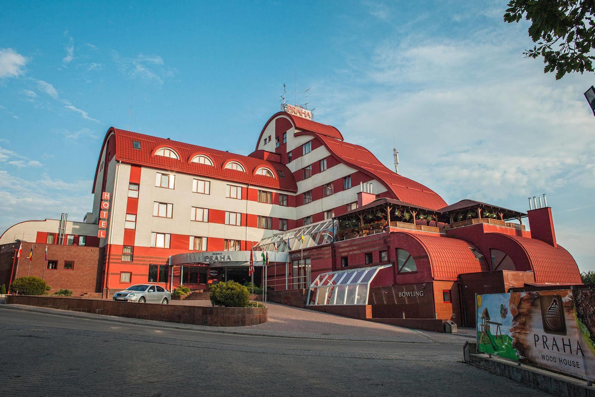 Hotel Praha Użhorod Zewnętrze zdjęcie