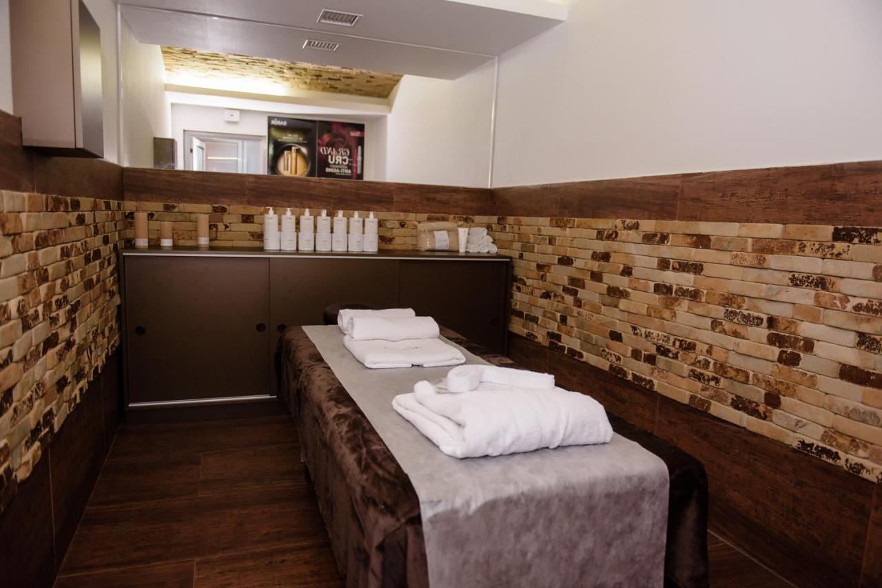 Hotel Praha Użhorod Zewnętrze zdjęcie